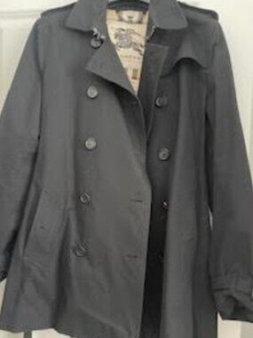Burberry Kensington Trench Coat